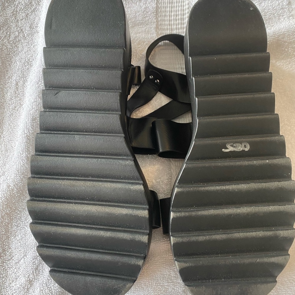 Platform sandal - Picture 4 of 4